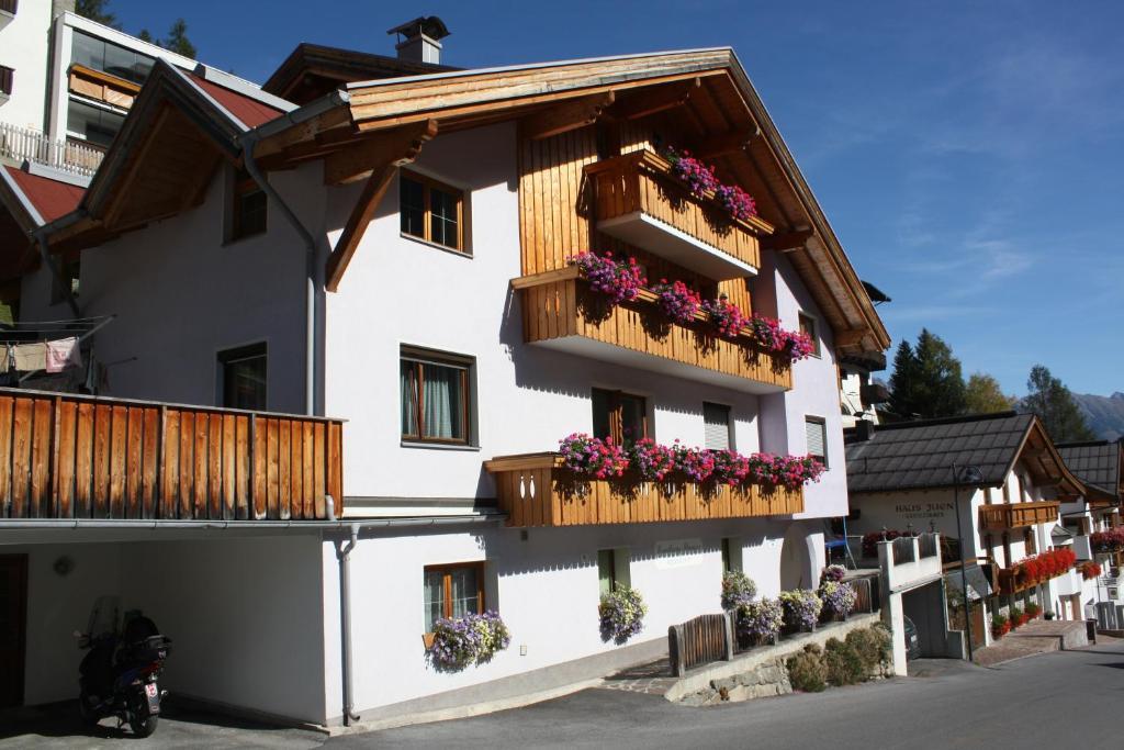 Landhaus Flunger Sankt Anton am Arlberg Ngoại thất bức ảnh